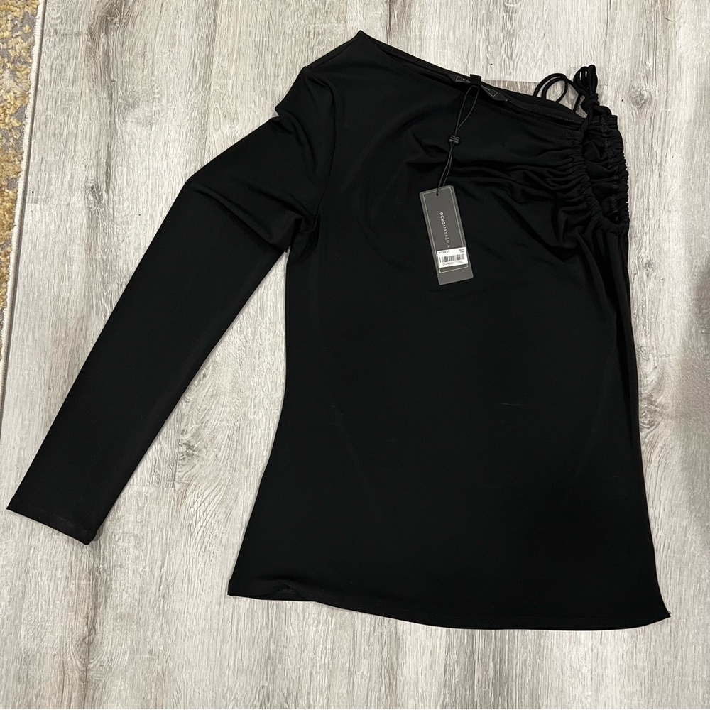 NWT BCBGMAXAZRIA Black One Sleeve & Open Shoulder Top Size M Black - Picture 1 of 11